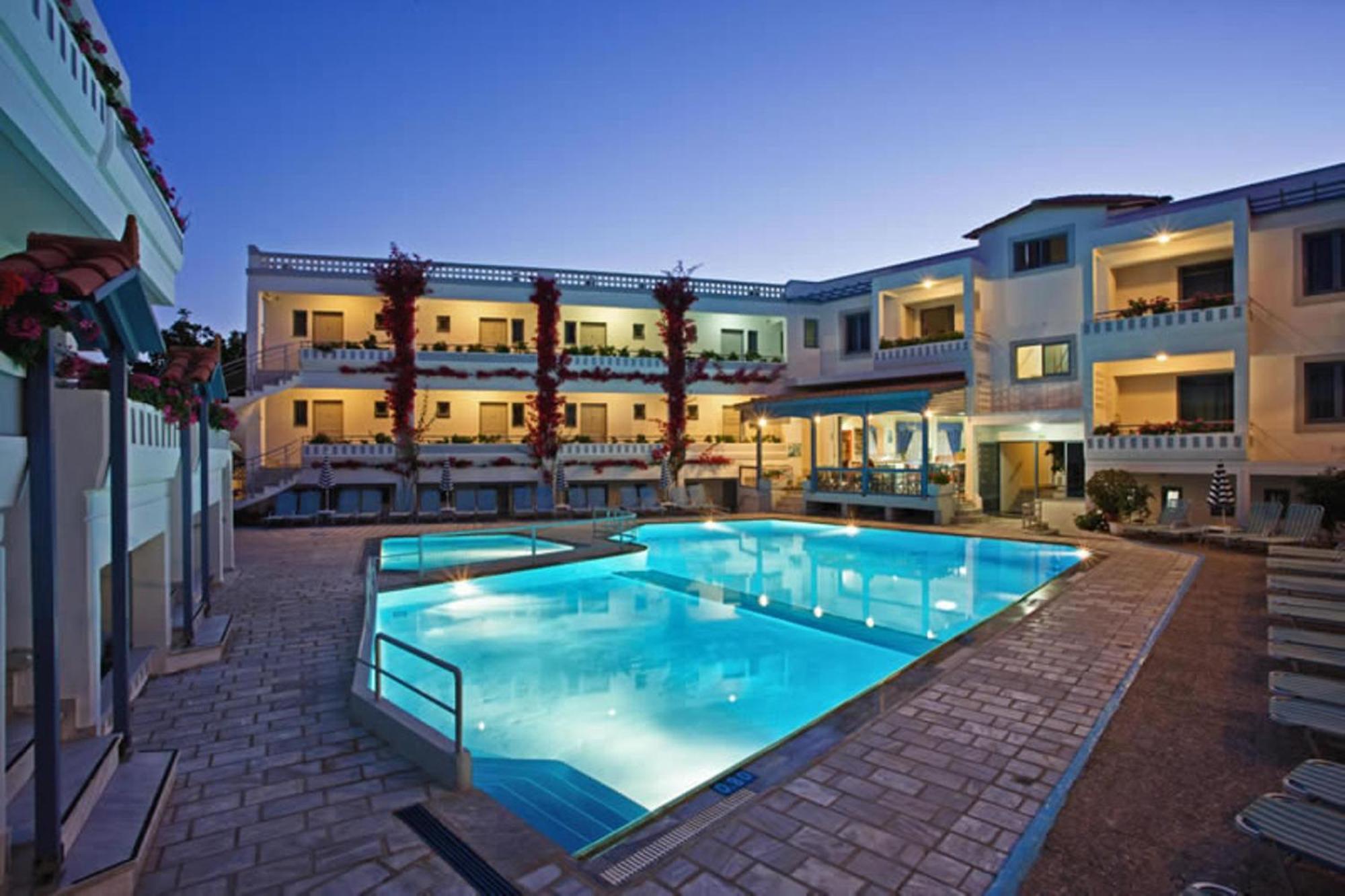بلاتانيز Ariadne Hotel المظهر الخارجي الصورة
